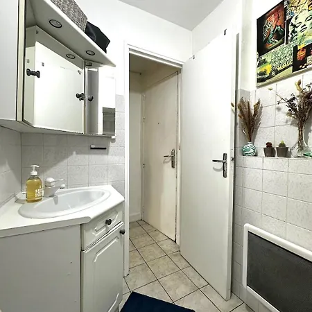 Cozy Studio Near Opera & Montmartre * Parigi